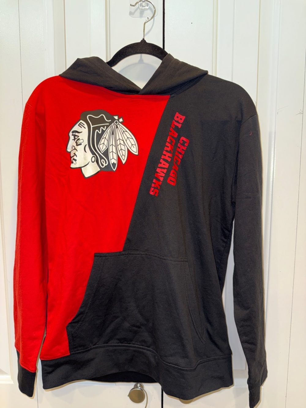 Chicago Blackhawks Red & Black Split Pullover Hoodie